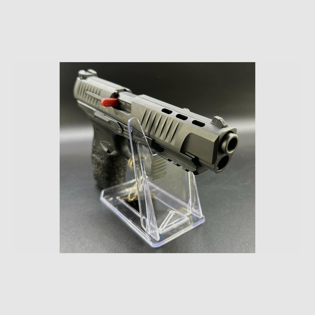 Arme de démonstration Walther pistolet semi-automatique PPQ M2B Navy 9x19 PS 4,6" 15R17R IN 9mmLuger