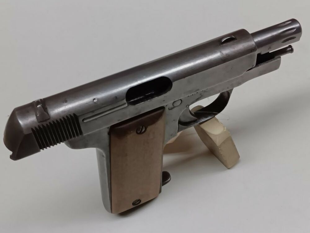 Ruby - Spain 1914 Automatic Pistol " Military "