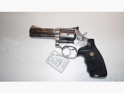 Smith & Wesson	 Mod. 686 - 4"