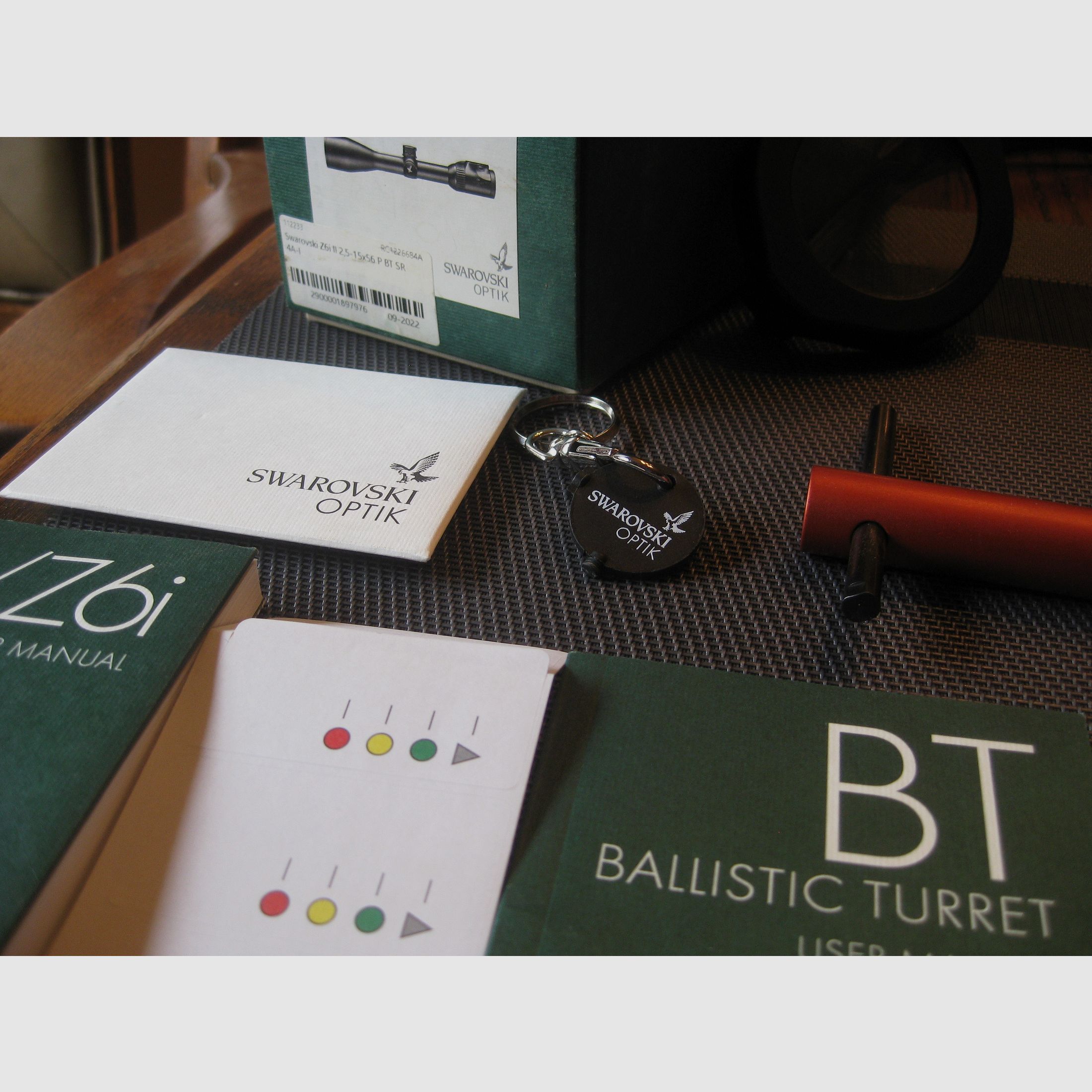 NEUWERTIGES TOP Swarovski Z6i 2,5-15x56 P BT SR mit LP-Absehen 4A-i aus aktueller Gen. 2, inklusive ERA - Aufkippmontage für Picatinny/Weaver !! Bei Bedarf und ZUZAHLUNG auch mit Original Blaser-Sattelmontage und/oder einer "NEUEN", ungenutzten Swarovski AFL-Antibeschlag-Linse !! Kein ZEISS-LEICA-Schmidt&Bender-Sauer-Mauser-SteelAction