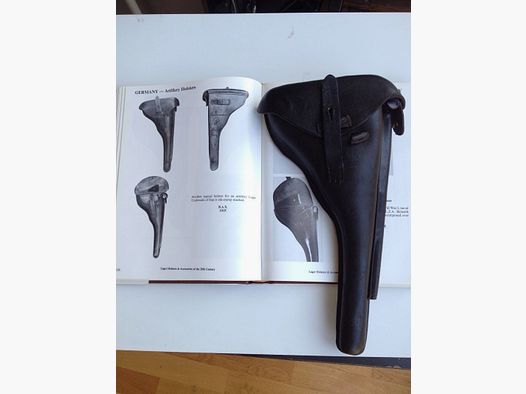 Holster en cuir Artillerie DWM P08 de 1915 par Steinmetz Breslau (B.A.X.)