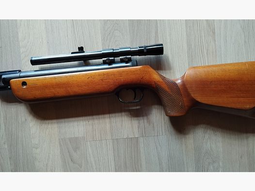 seltenes Oldtimer Luftdruck Gewehr LG 4,5 mit Zielfernrohr Modell 55
