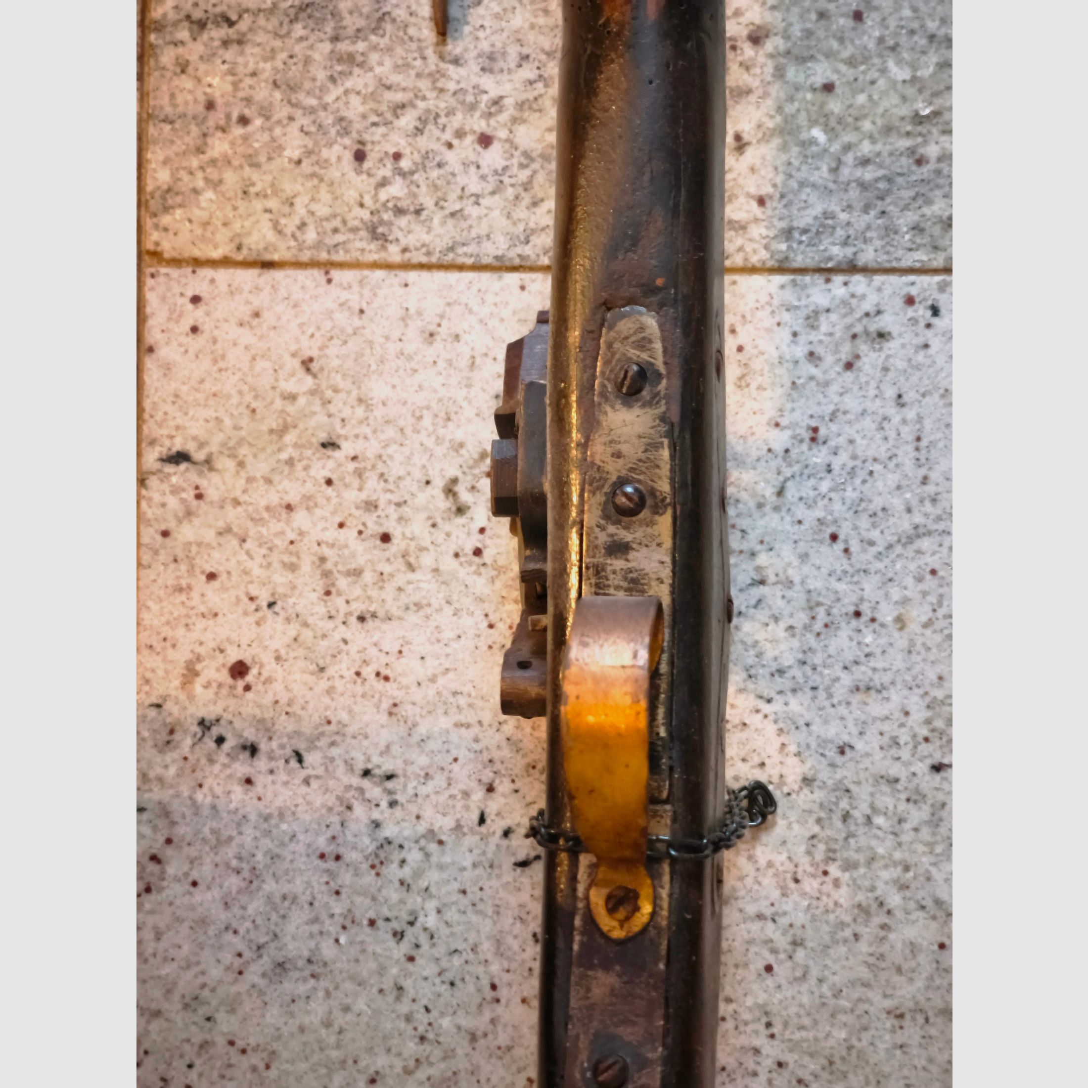 Steinschlossgewehr mit Bajonett und Puntze