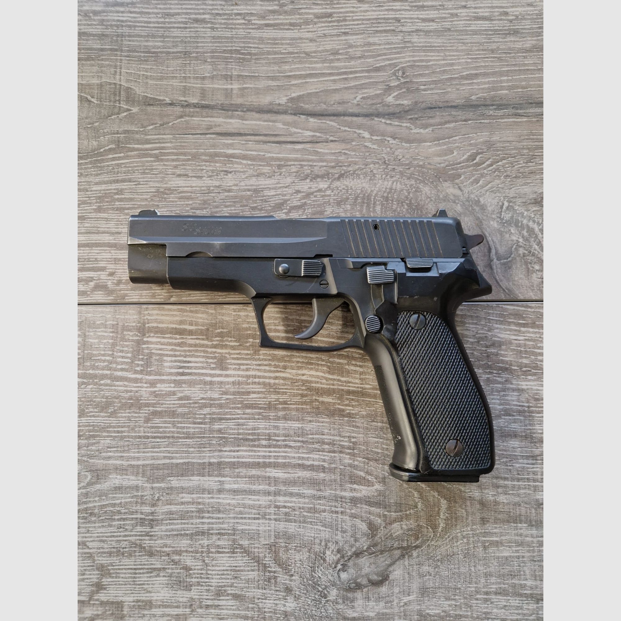P226, Bild 2 von 2