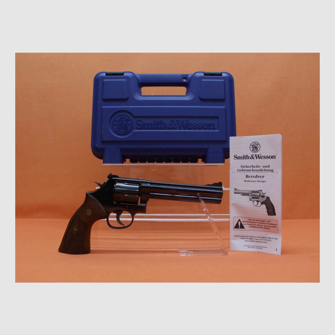 Smith & Wesson/S&W Revolver .357Magnum Smith&Wesson/ S&W586-8 6" Lauf/ Mikrometervisier/ Holzgriffschalen