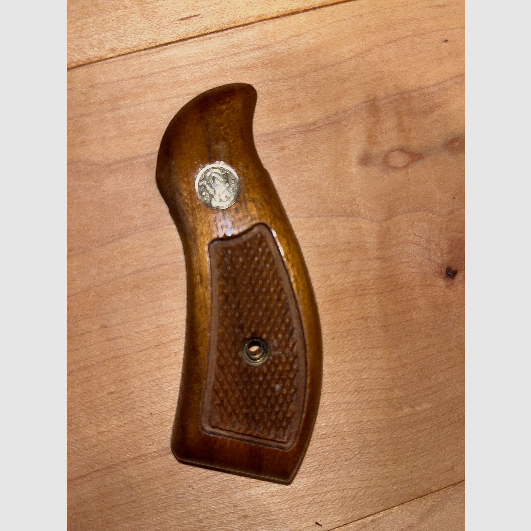 Oryginalna Smith & Wesson Griffschale K-Frame Round Butt drewno lewa