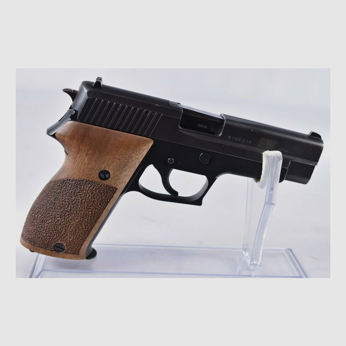 Sig Sauer P220