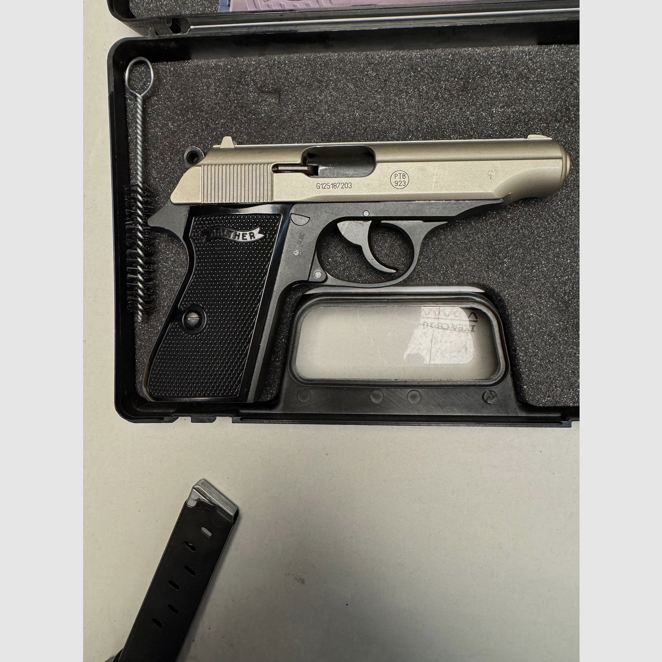 Gas and signal pistol, Walther PP