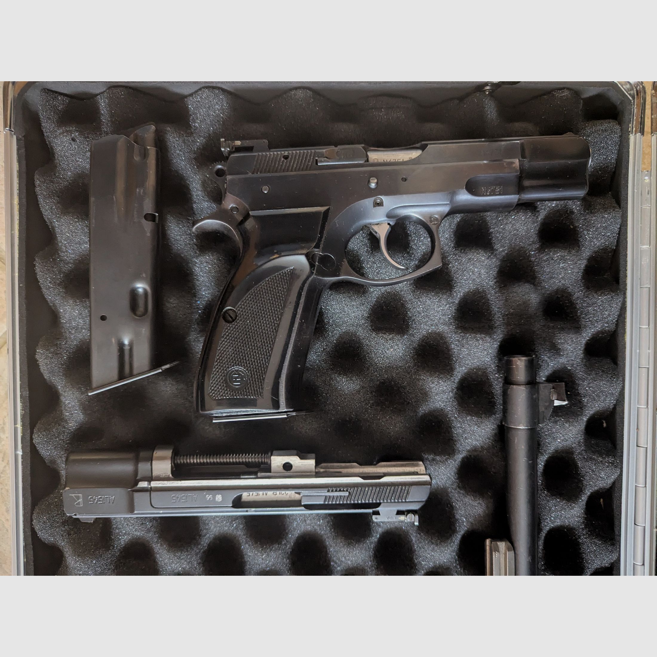 CZ 75B 9mm Luger inkl. Wechselsystem
