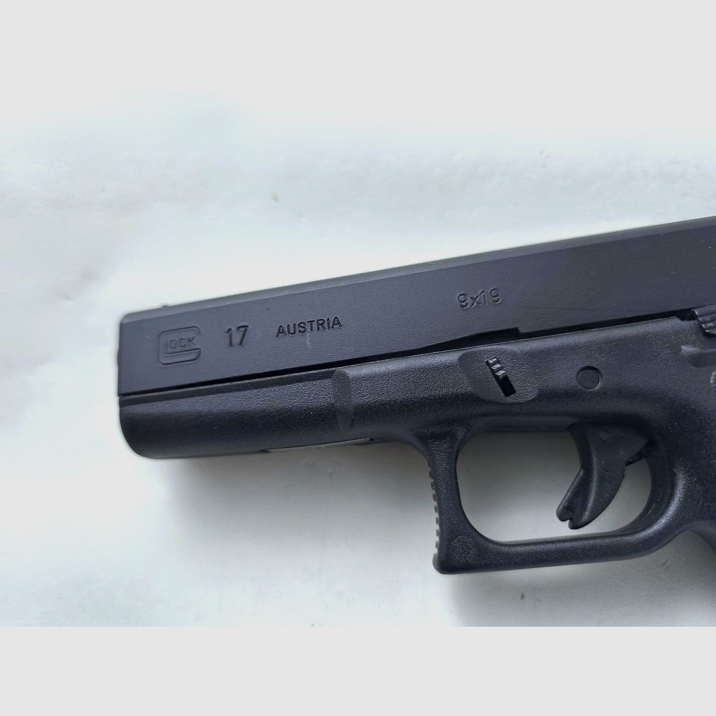 Pistolet GLOCK 17 gen. II kal. 9mmP – Dynamit Nobel, zdjęcie 5 z 7