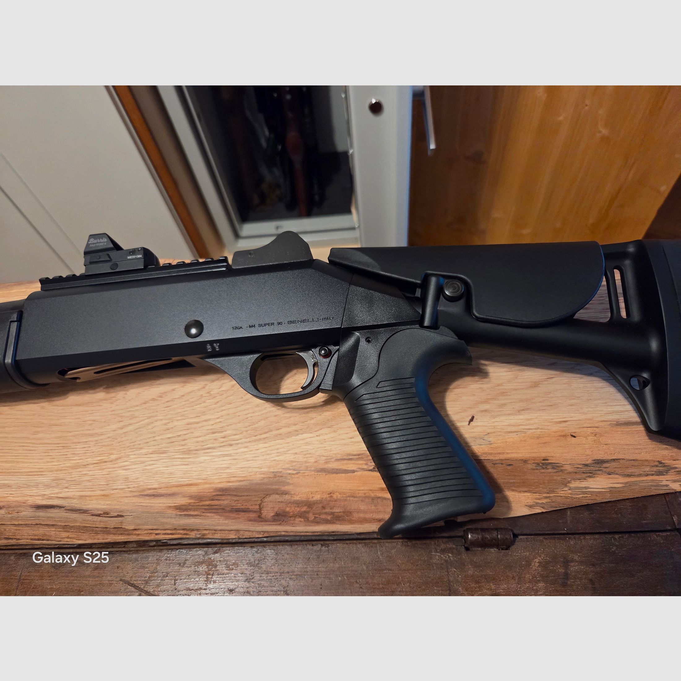 Vendo: Benelli M4 con culata retráctil! Como nuevo... o cambio/aceptación de pago...