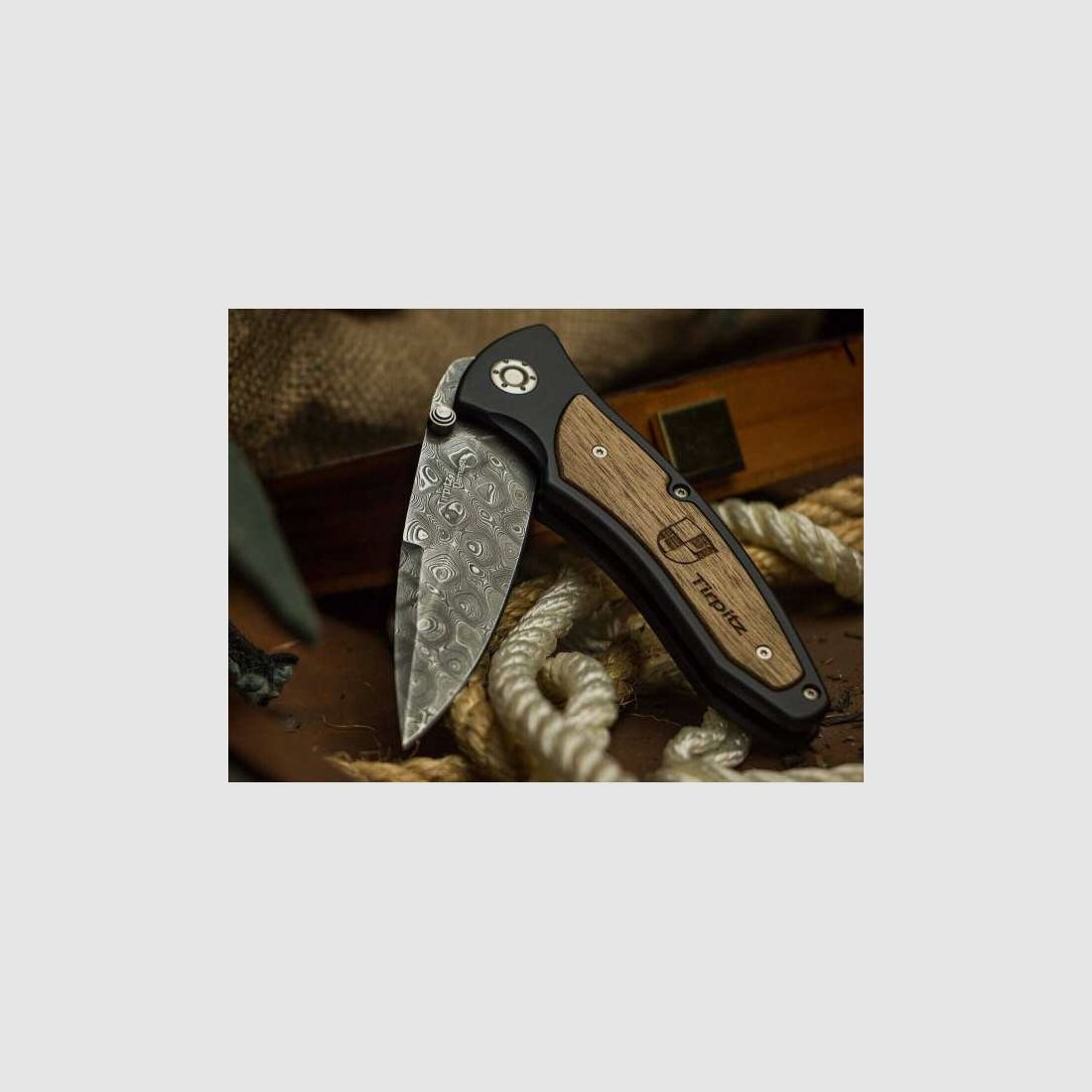 Cuchillo de bolsillo Böker Tirpitz Damast 300 capas