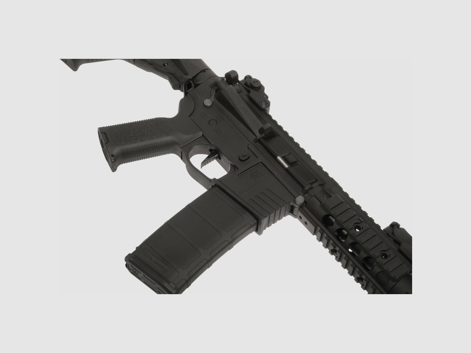 AR15 SilentOps CQB BRAVO EAGLE ETU Nero S-AEG Fucile Airsoft Libero da 18 Anni | Delta Armory