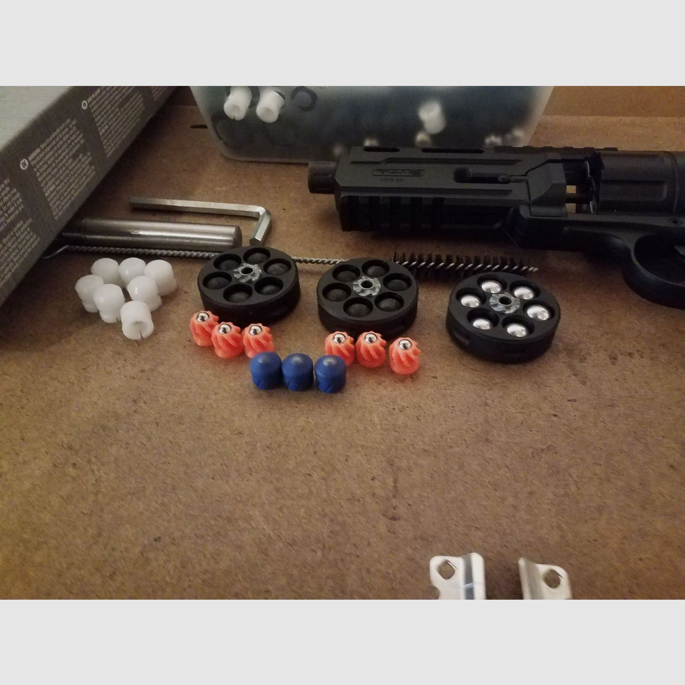 Vends HDR 50 CO2 avec le canon en acier un peu plus long et différentes munitions