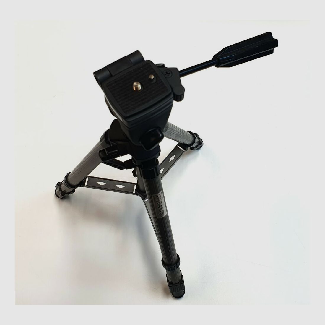 Dörr DANUBIA Dörr Danubia Spektiv D-60S / 25X mit Dreibeinstativ