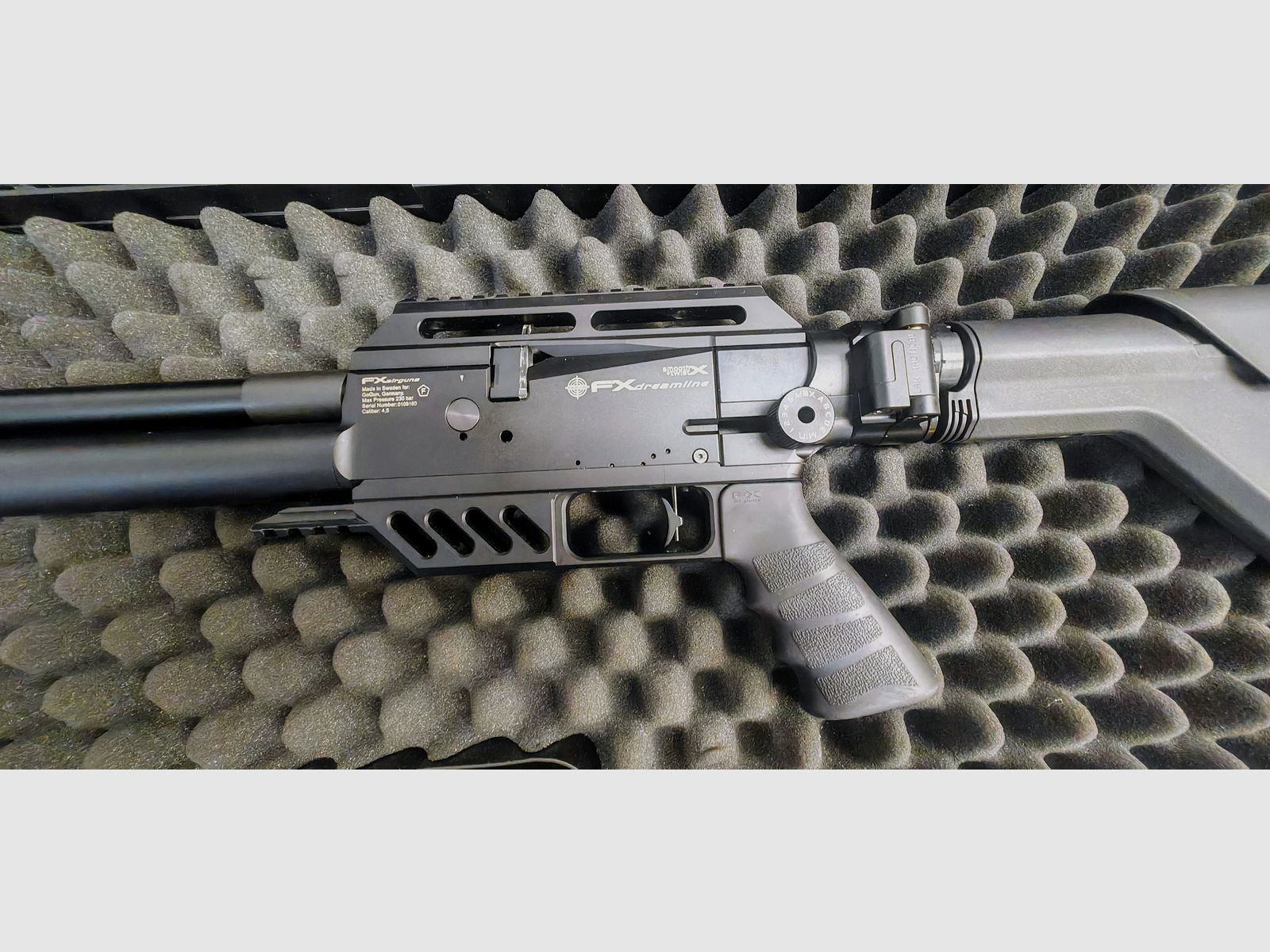 FX Dream Line Tacticel 4,5m/m,mit Tacticel-Klappschaft, Exportsatz u. Zielfernrohr, mit Koffer