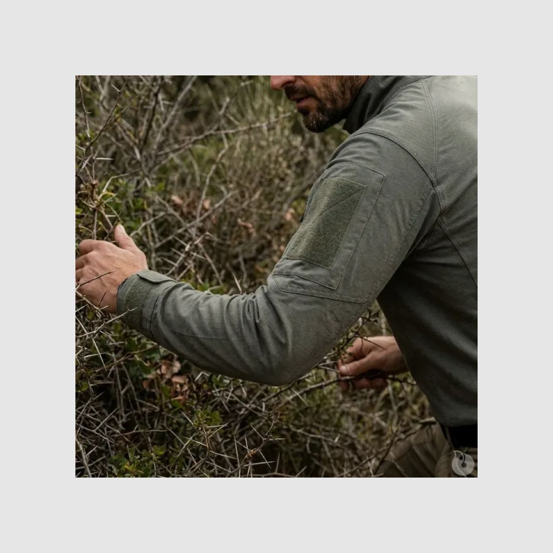 Chemise Ubas Fighter mit Stehkragen und Reißverschluss aus Baumwolle-Polyester in Khaki von M bis 3XL, Bild 7 von 18