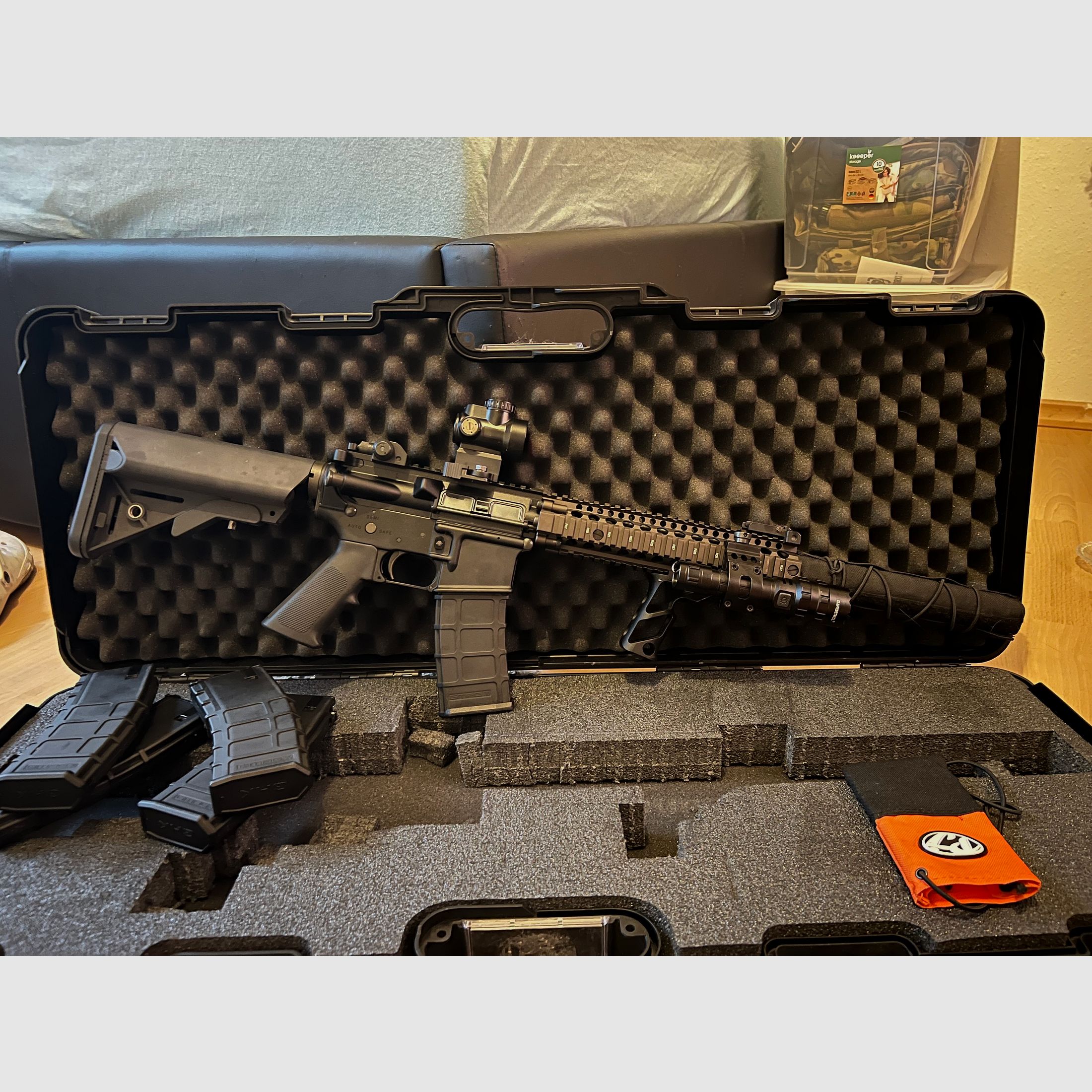 GHK Daniel Defence MK18 Forged Receiver mit 5 Mags und Zubehör