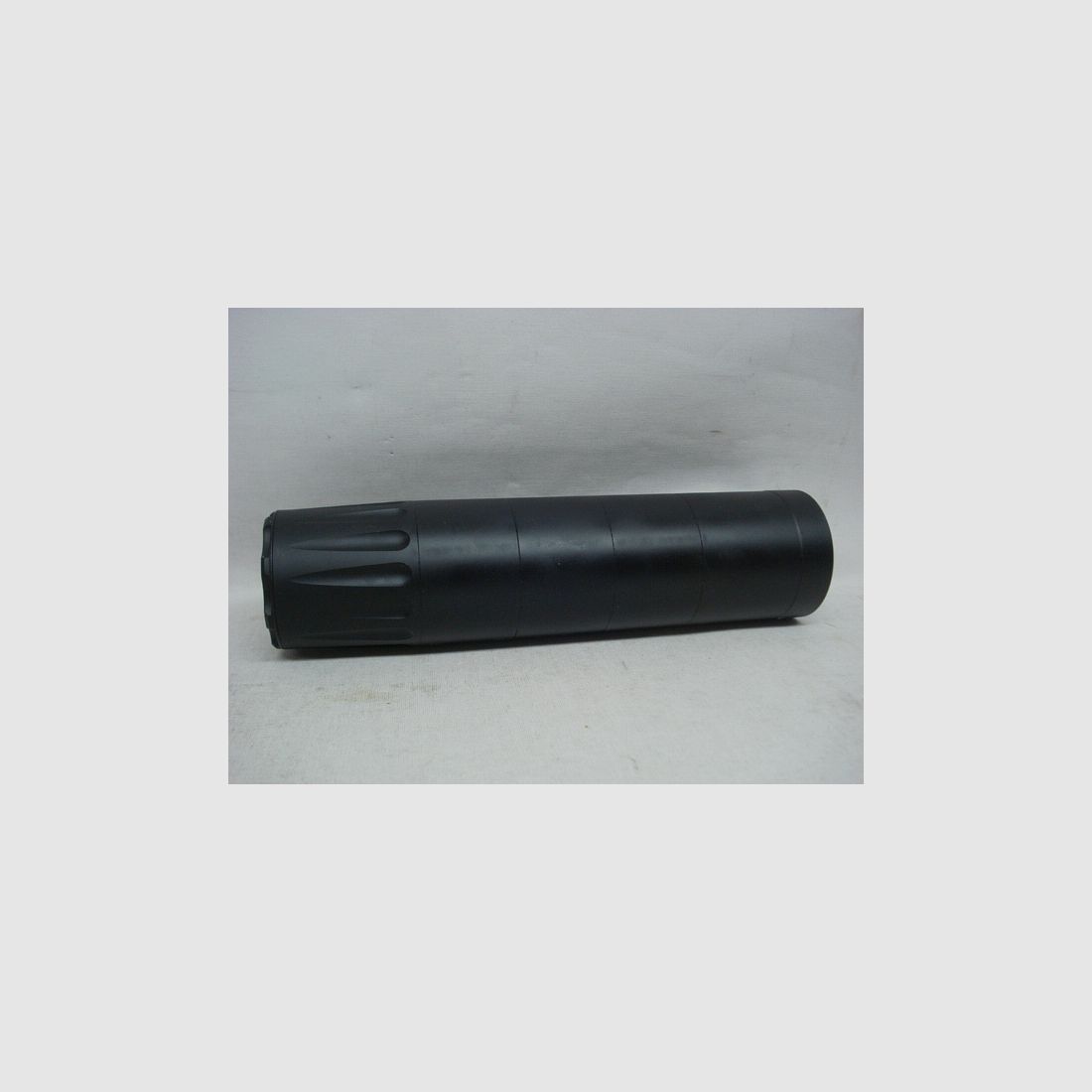 MEGA HERTZ 2, 1/20x20 UNF - Cal..30, 37dB, OV