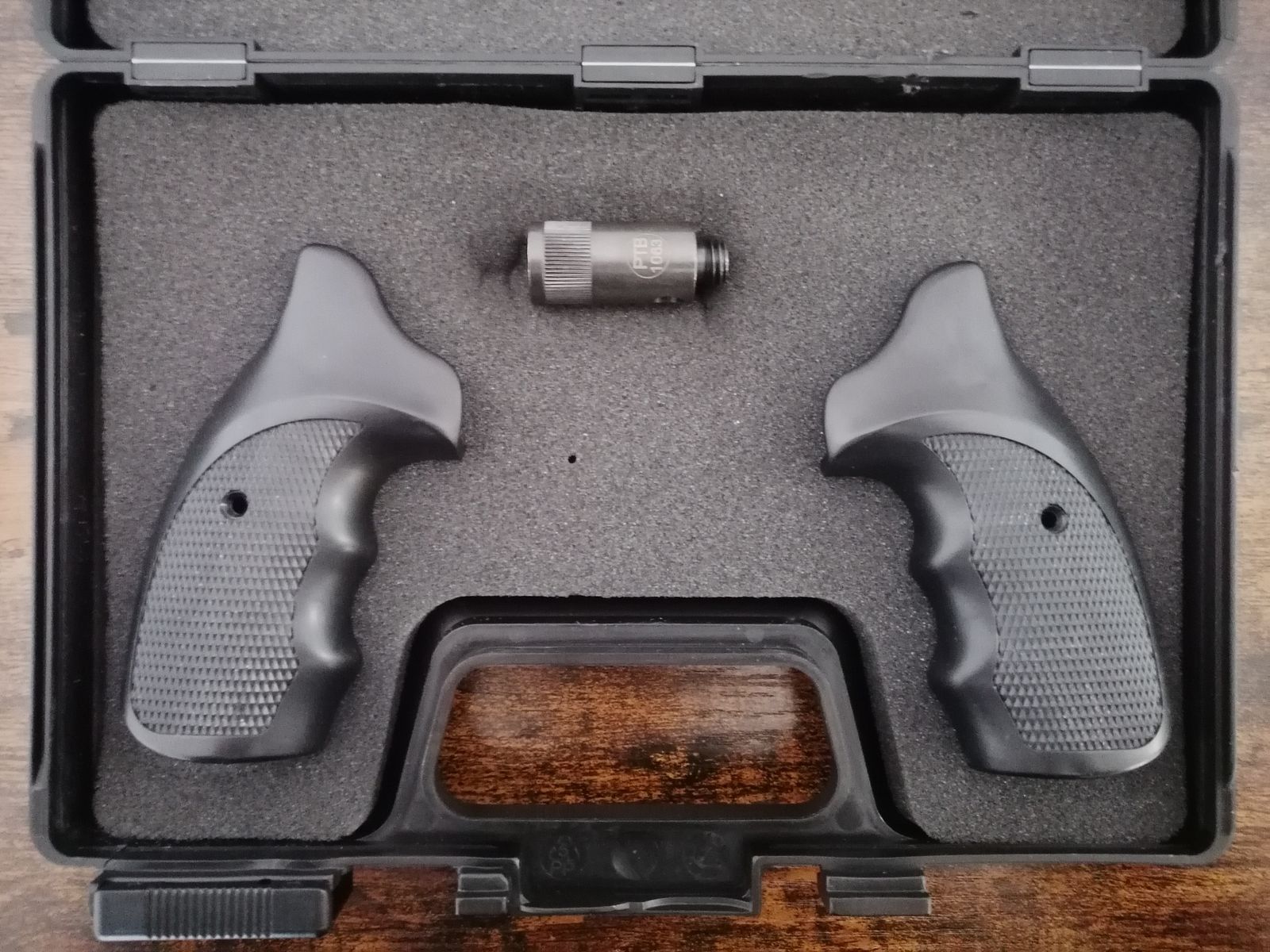 !!NEUWARE!! Ekol Viper 2,5" Gas Revolver 9mm RK Schwarz mit Echtholzgriffschalen und Koffer