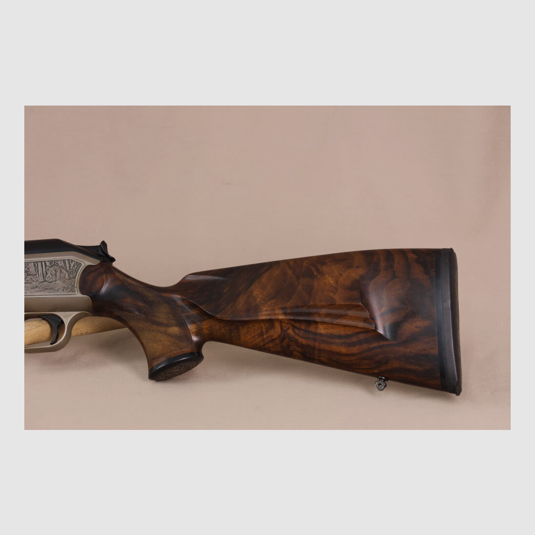 Blaser R93 // toll gemasertes Schaftholz // Holz-Kammergriffkugel
