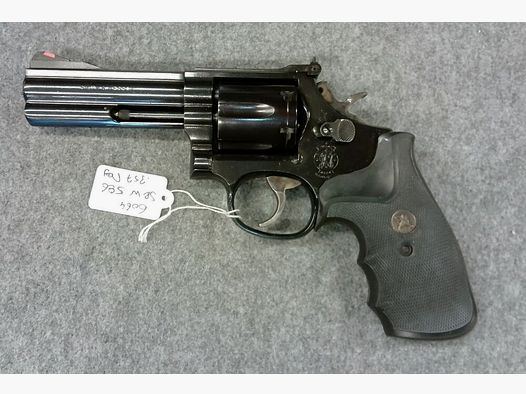 Smith + Wesson 586 4"