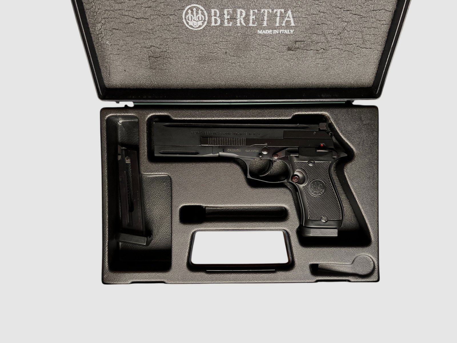 Pistolet Beretta 87 Target .22lr | Precyzja do Sportu, zdjęcie 1 z 9