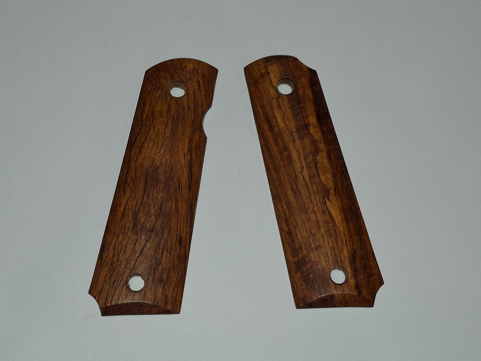 Grips of the Cold 1911 P.A.K