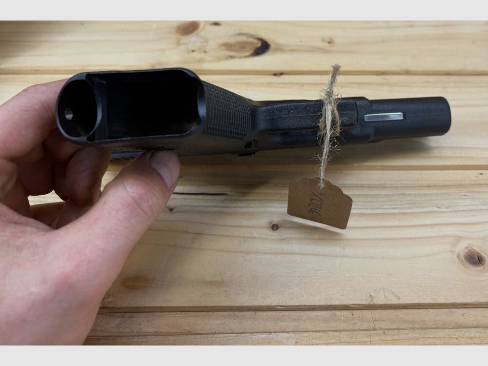 Glock 17 Gen. 2, Kal.: 9x19 mit 4x Magazinen 9mmLuger