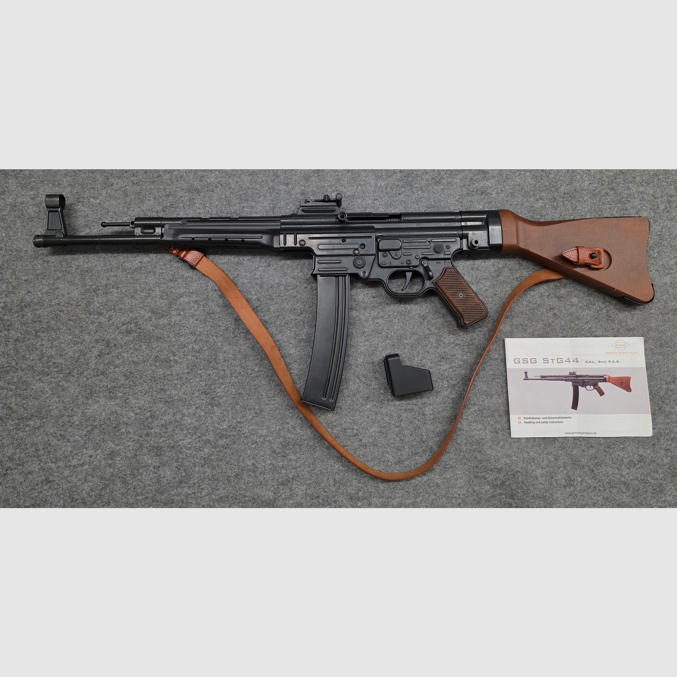 With warranty like new STG44 assault rifle caliber 9mm PAK blued PTB 1085 blank firing SRS