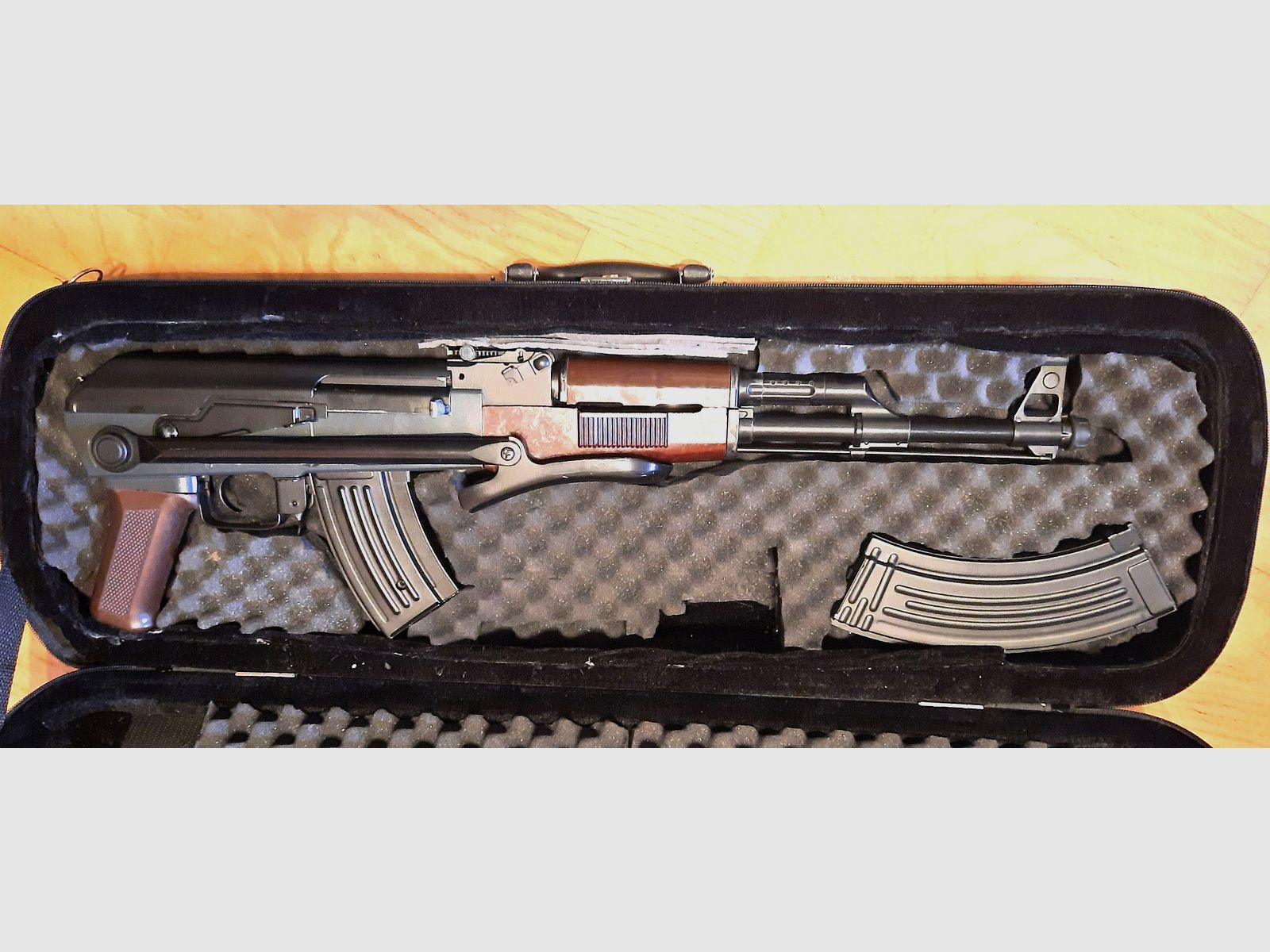 VALIGETTA PER IL TRASPORTO DISCRETO DELL'AK47 - CALCIO PIEGHEVOLE