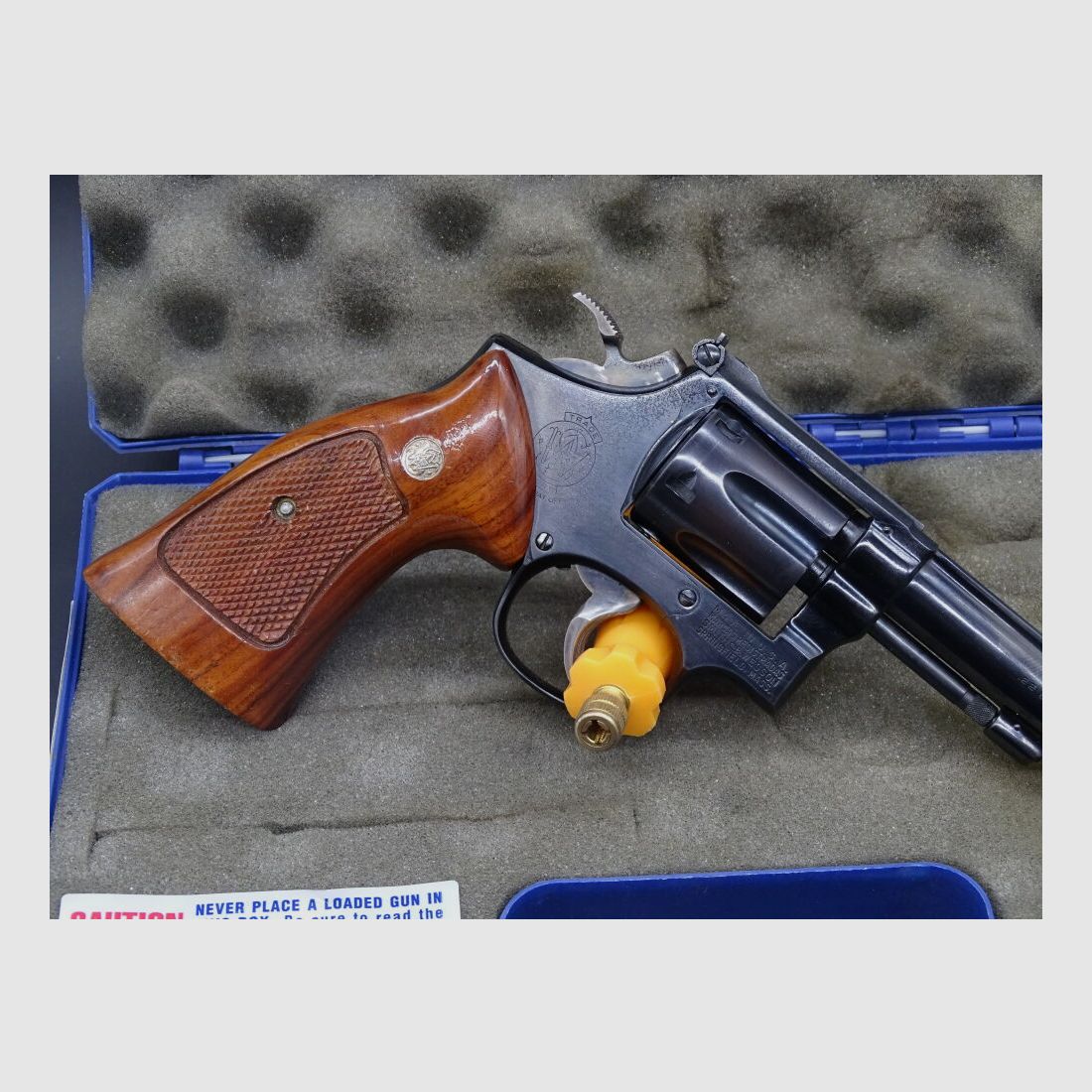 S&W Smith & Wesson Mod 17-2 6" kaliber .22lr 17-2