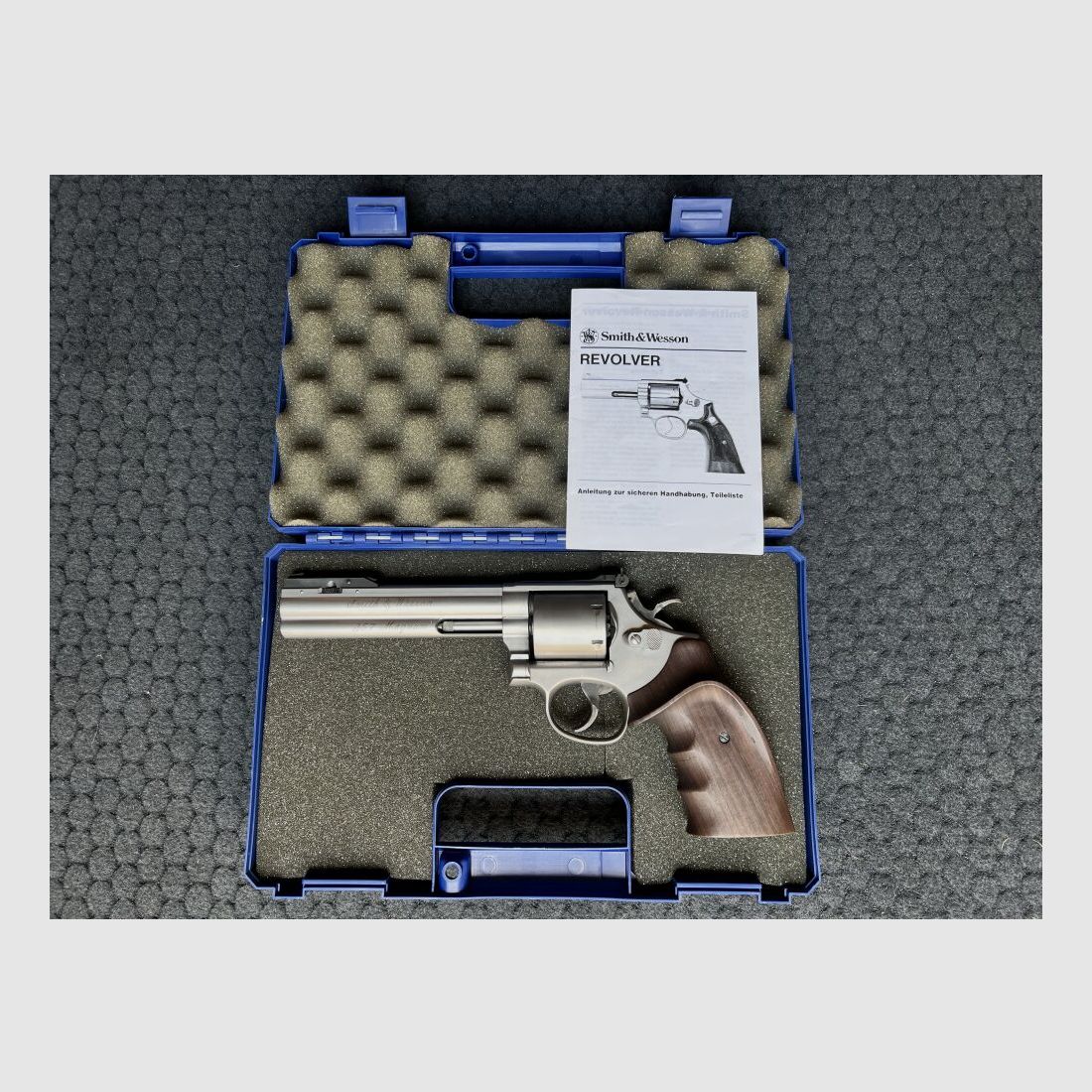 Smith & Wesson 686-4, Revolver Sondermodell "Practical Champion" Kaliber .3 .357Mag