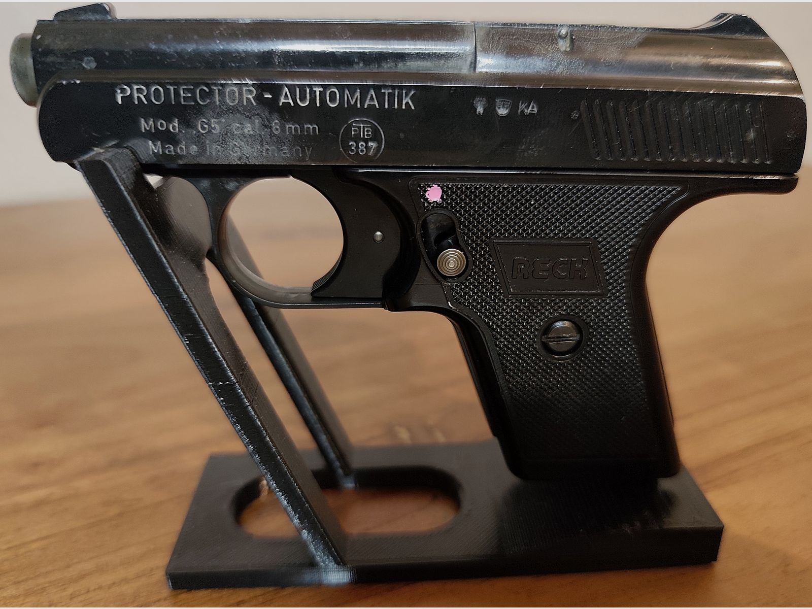 RECK Protector Automatik Mod.G5 PTB 387 Kaliber 8mm +10 Schoten CS Gas van Umarex