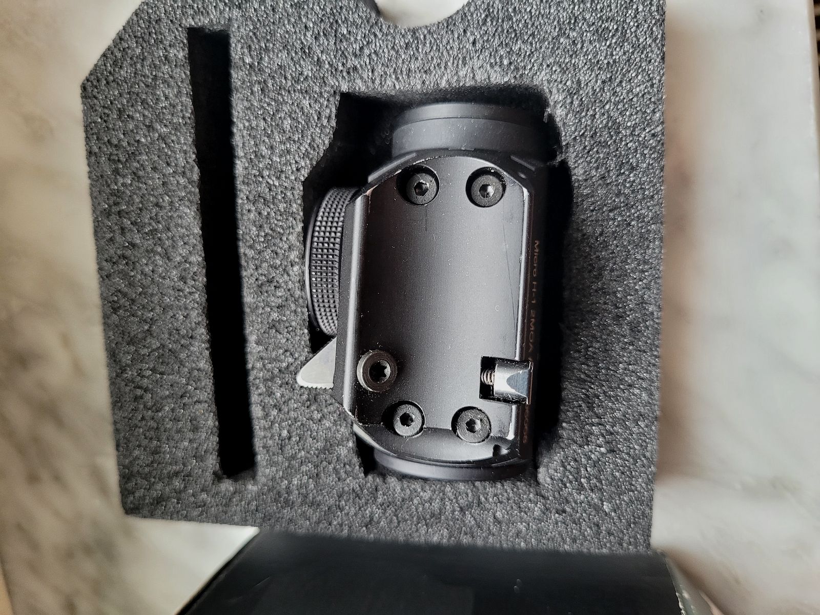 Aimpoint Micro H-1 2 MOA! Including Blaser saddle mount like new