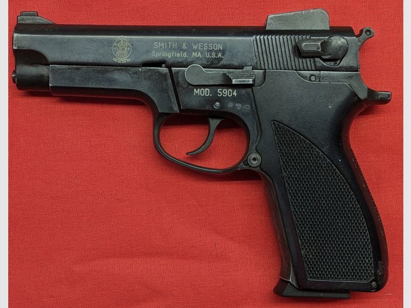 Smith & Wesson Mod. 5904 pistolet alarmowy 9 mm P.A.K. – PTB 570