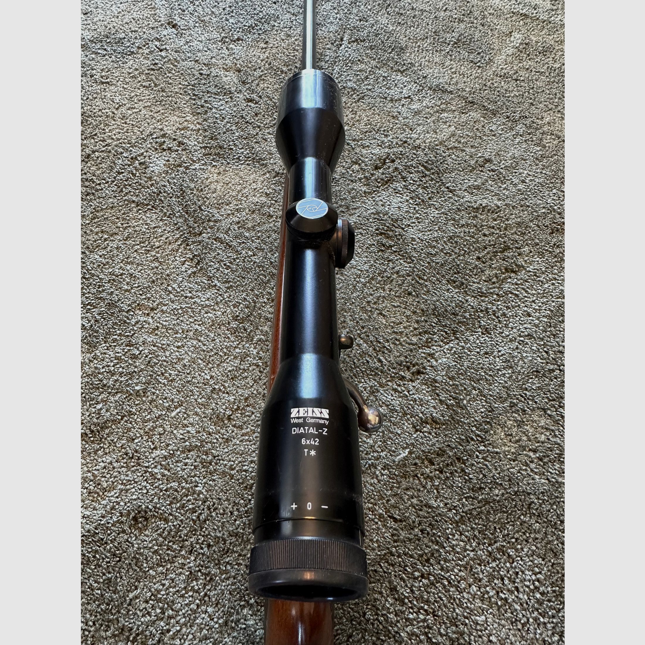 Anschütz Repetierer Kaliber .22 WMR – mit Zeiss Digital-Z 6x42 – Stecher 
