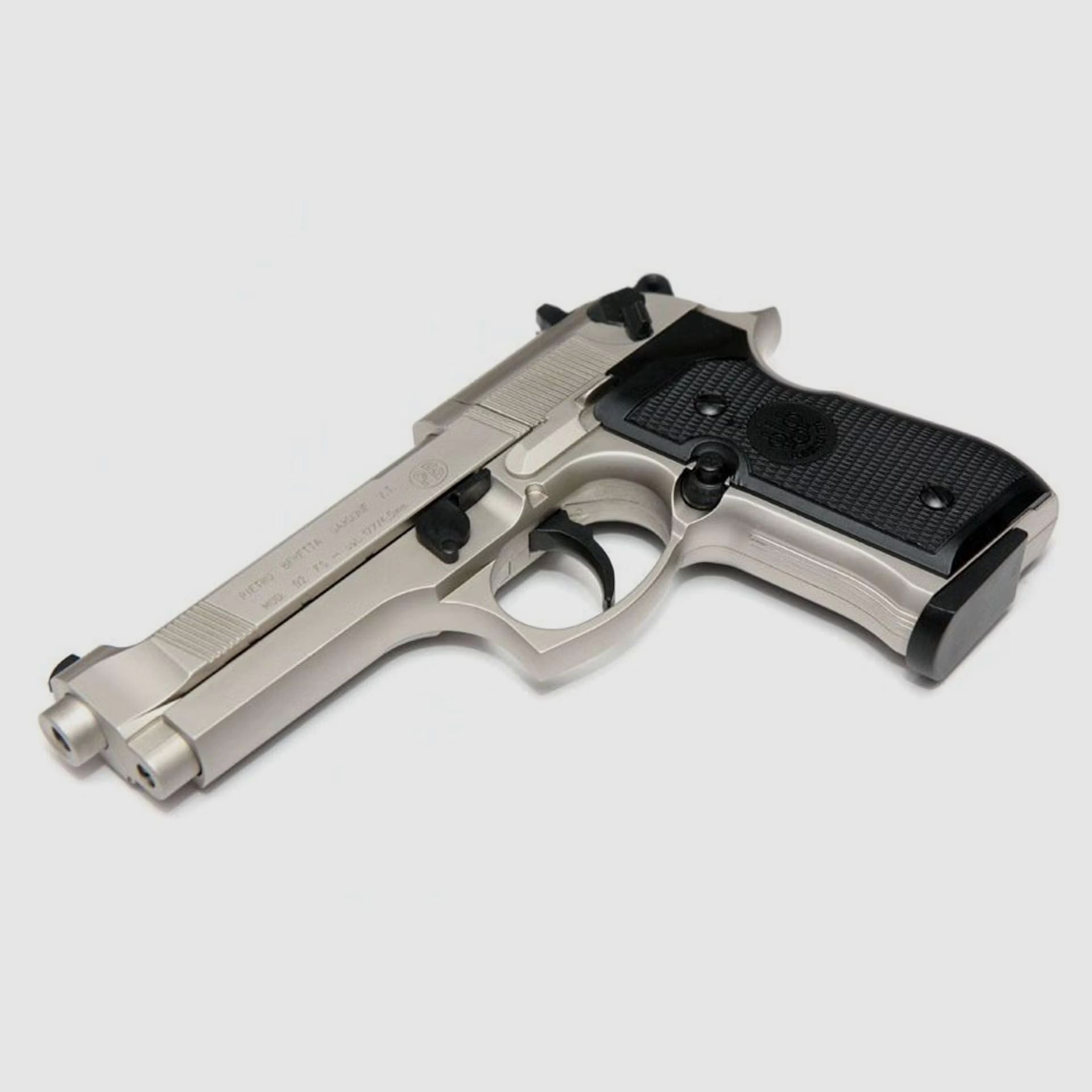 Pistolet Beretta 92 CO/2, niklowany/plastik 5" kal. 4,5mm