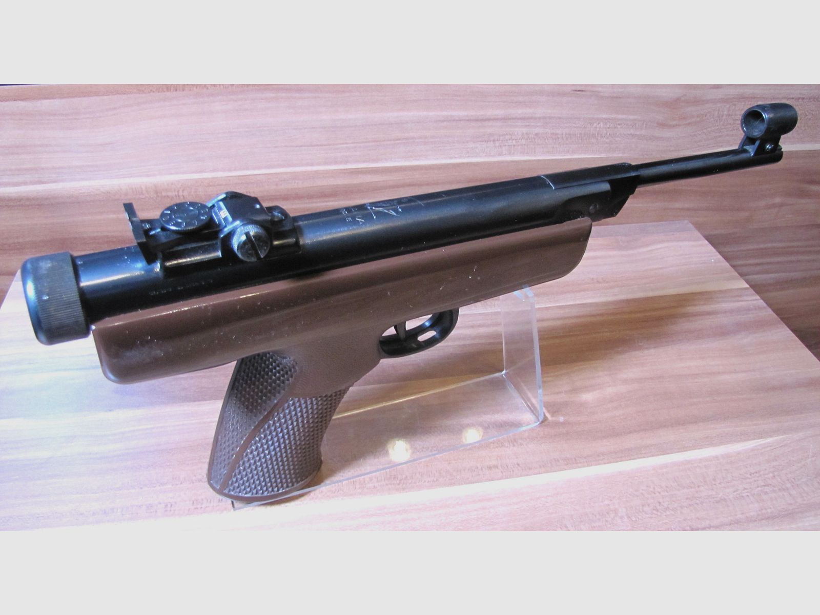 Air pistol Diana 5
