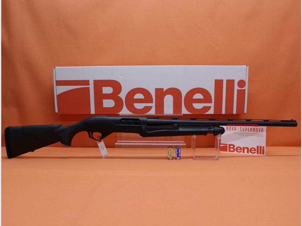 Benelli VsRep.Flinte 12/89 Benelli SuperNova Jagd (Vorderschaftrepetierflinte) 26"/66cm Lauf/ Multichoke