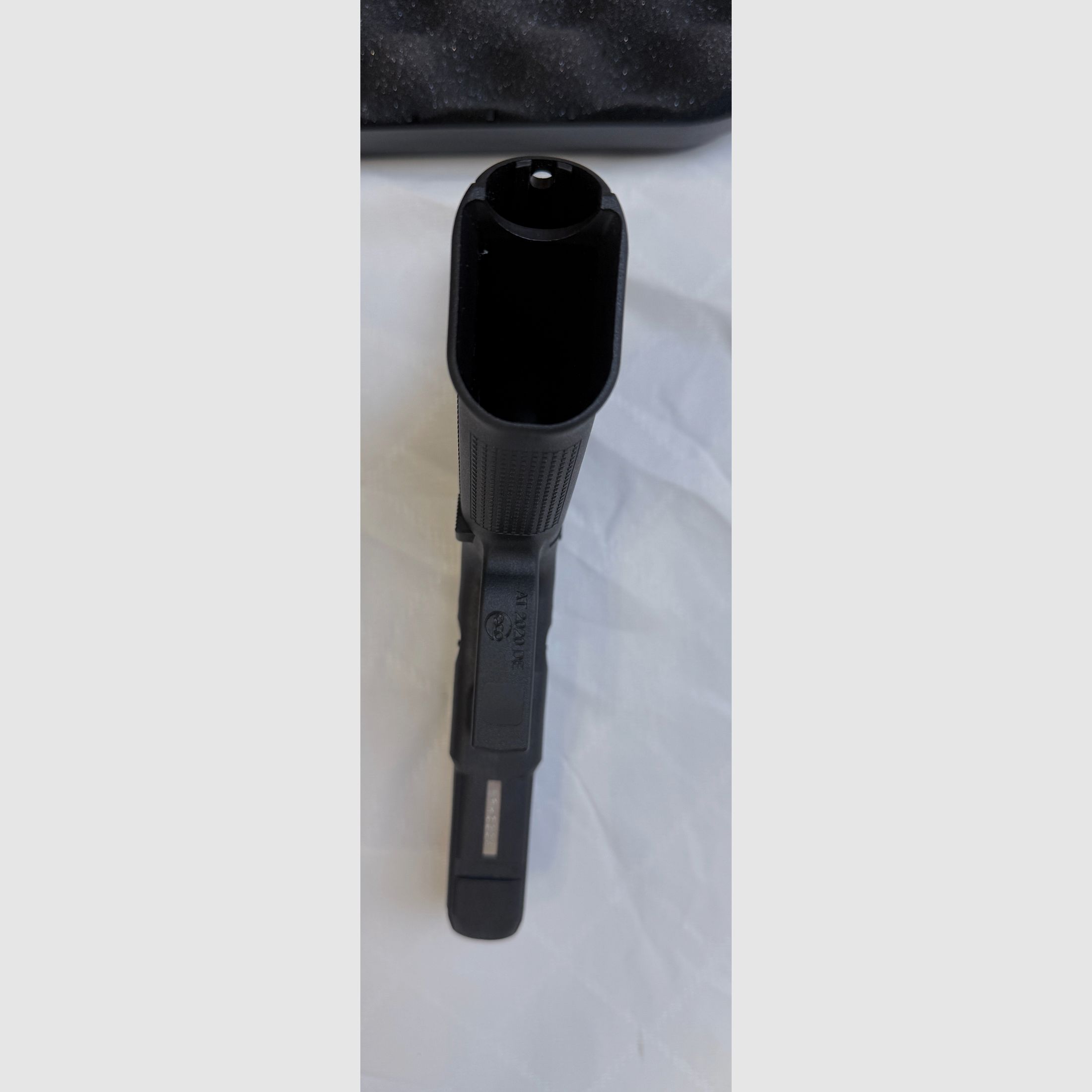 Glock17 gen 5, like-new Glock 17 Gen. 5 (9×19) – fired only once with 17 shots.