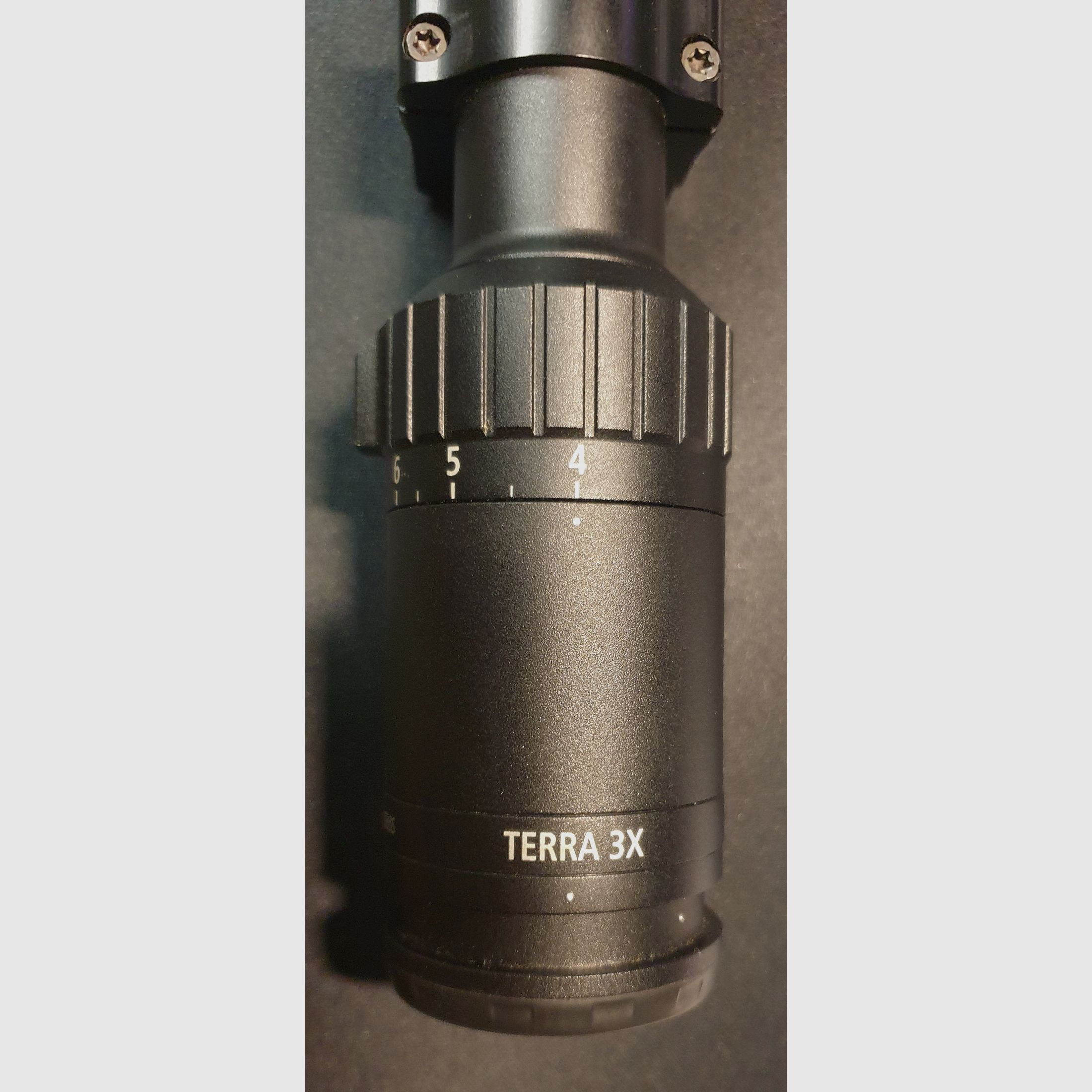 Zeiss TERRA 3x 4-12x50 mit Montage