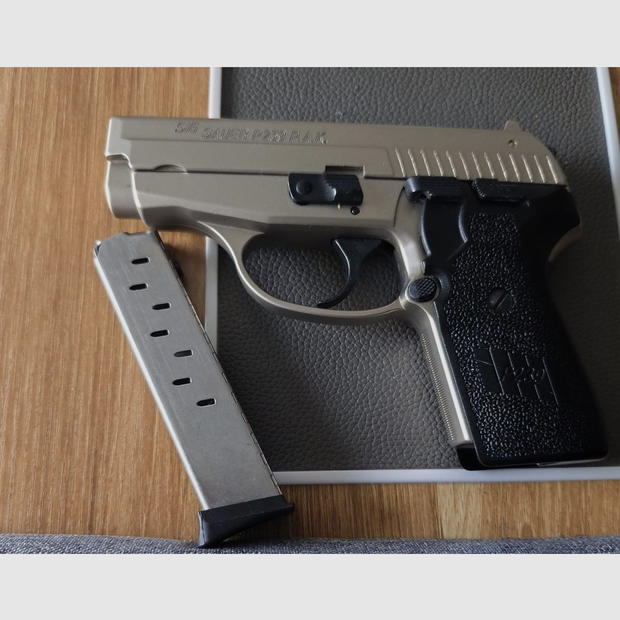 Sig Sauer P239 pistola a salve 9 mm P.A.K.