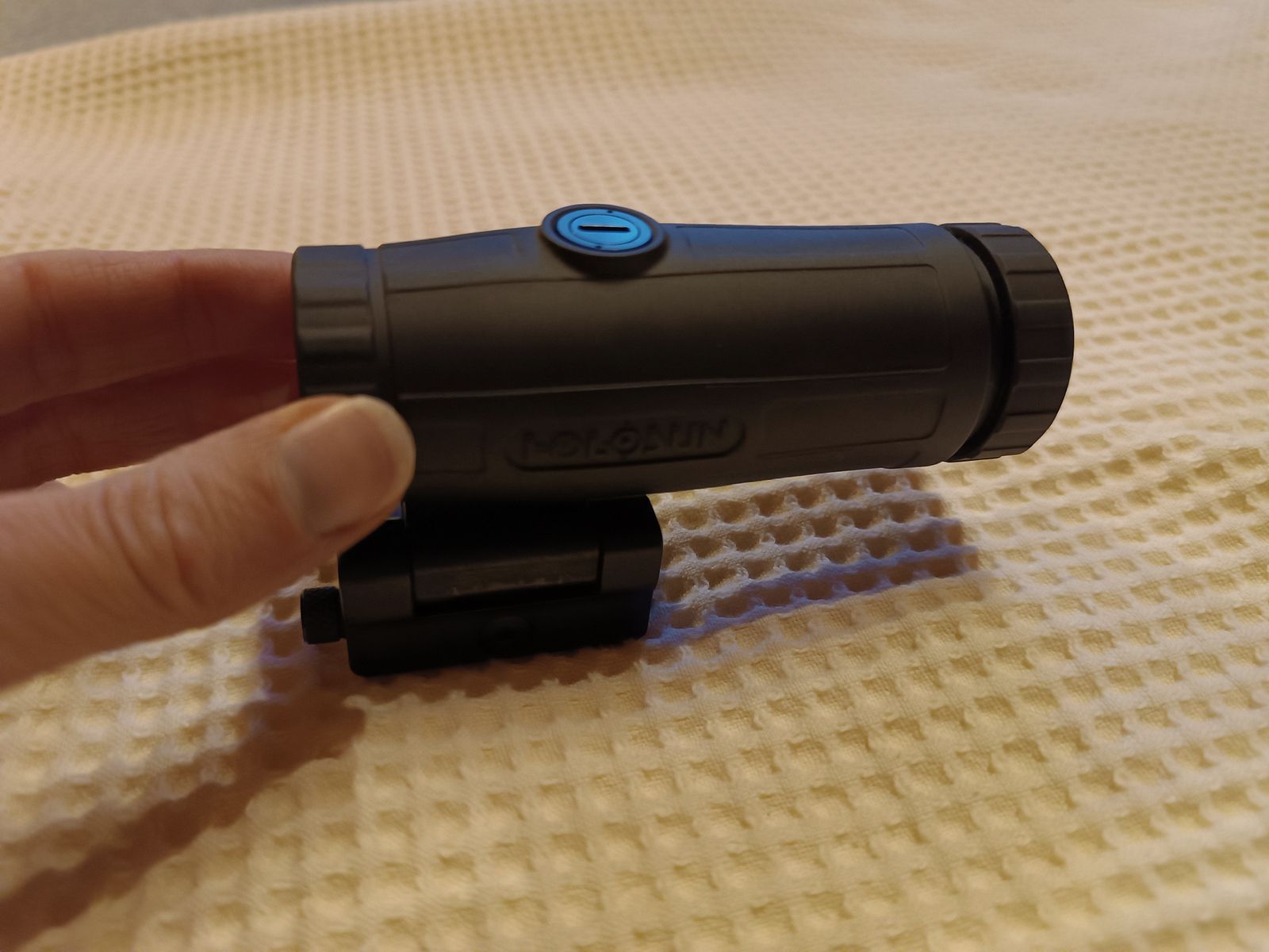 Holosun Magnifier. 3-fach Vergrößerung.