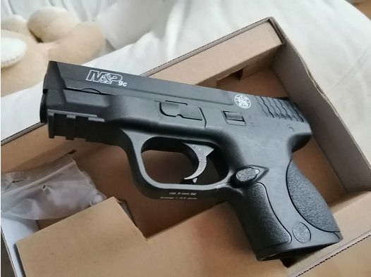 Smith&Wesson M&P9c Federdruck Softair 6mmBB