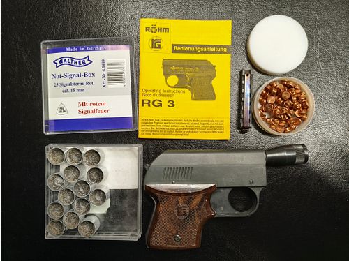 Pistolet alarmowy Röhm Schreckschuss RG 3 z akcesoriami