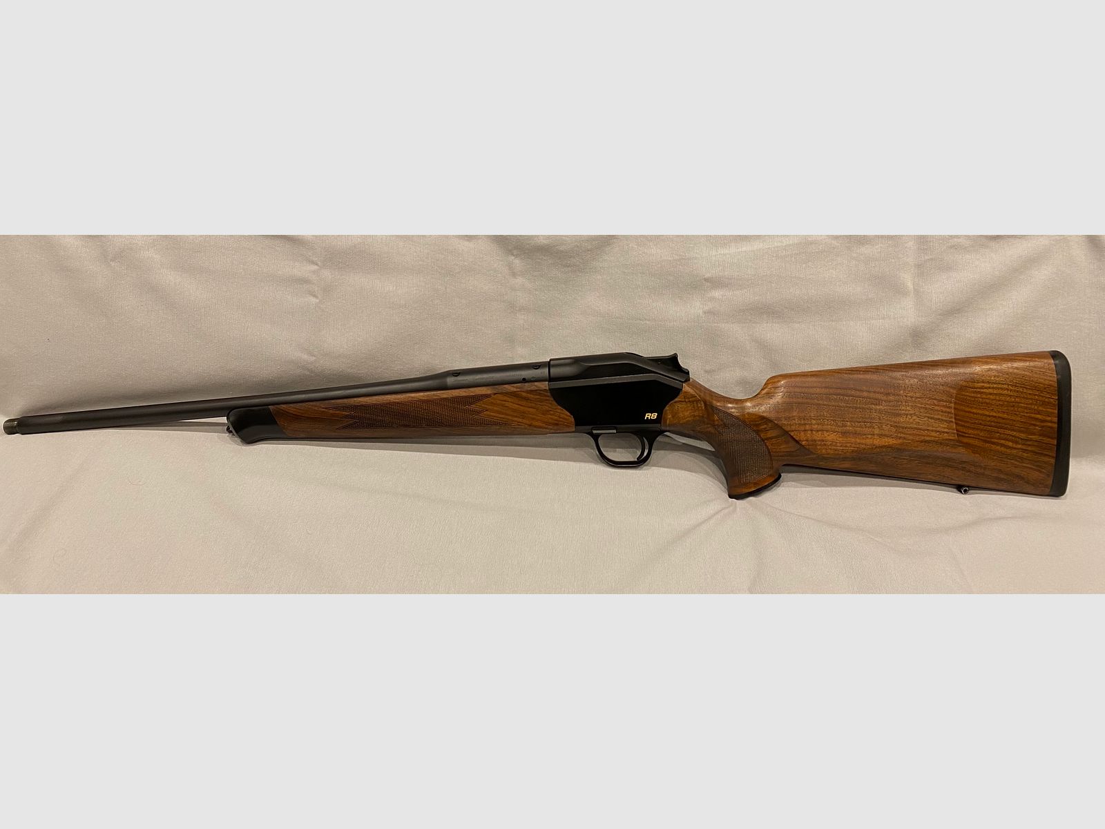 Blaser R8 Holz Standard mit Swarovski Sattelmontage 