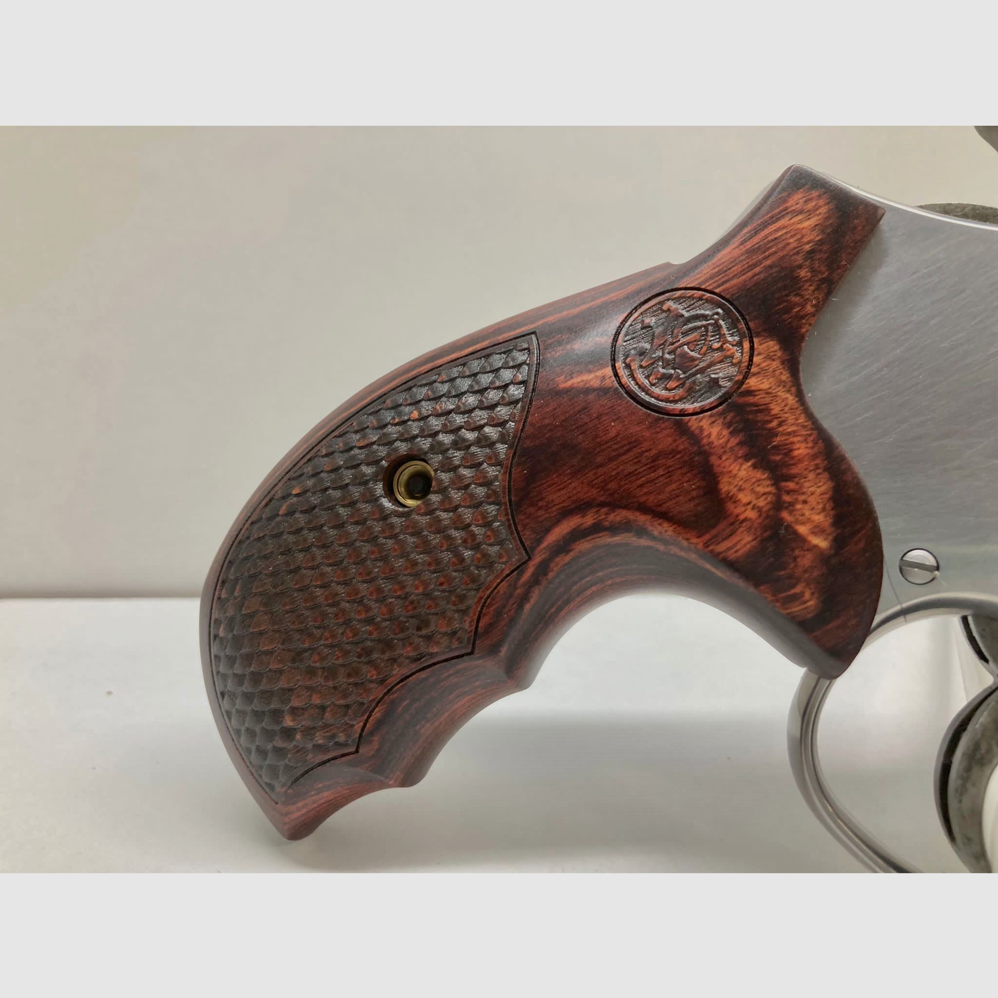 Smith & Wesson S & W Revolver Mod. 629 DELUXE 3″ RR