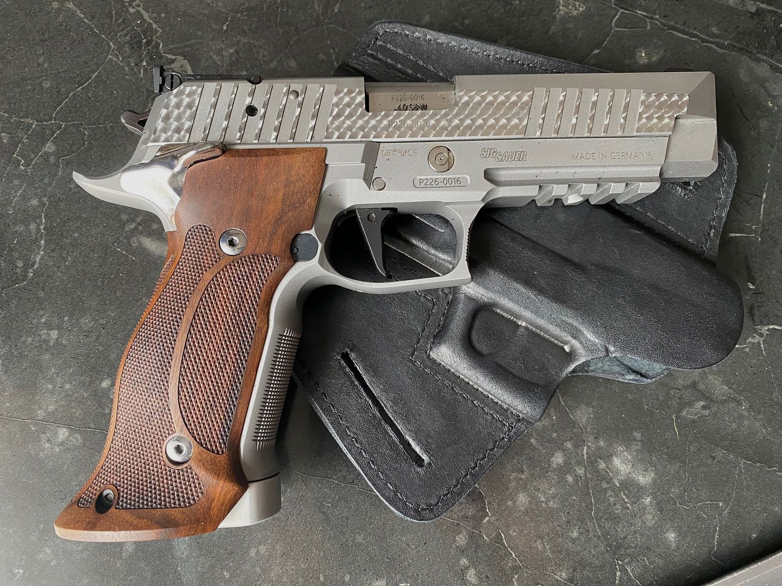 SIG SAUER P226 XFIVE Sunburst .40 S&W - Beperkte Editie
