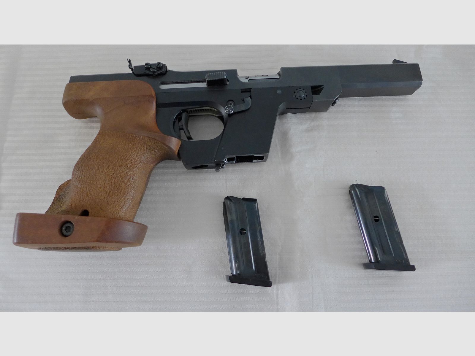 Pistola Walther GSP Cal .22, muy cuidada, en estado impecable (PVP 1899 €)